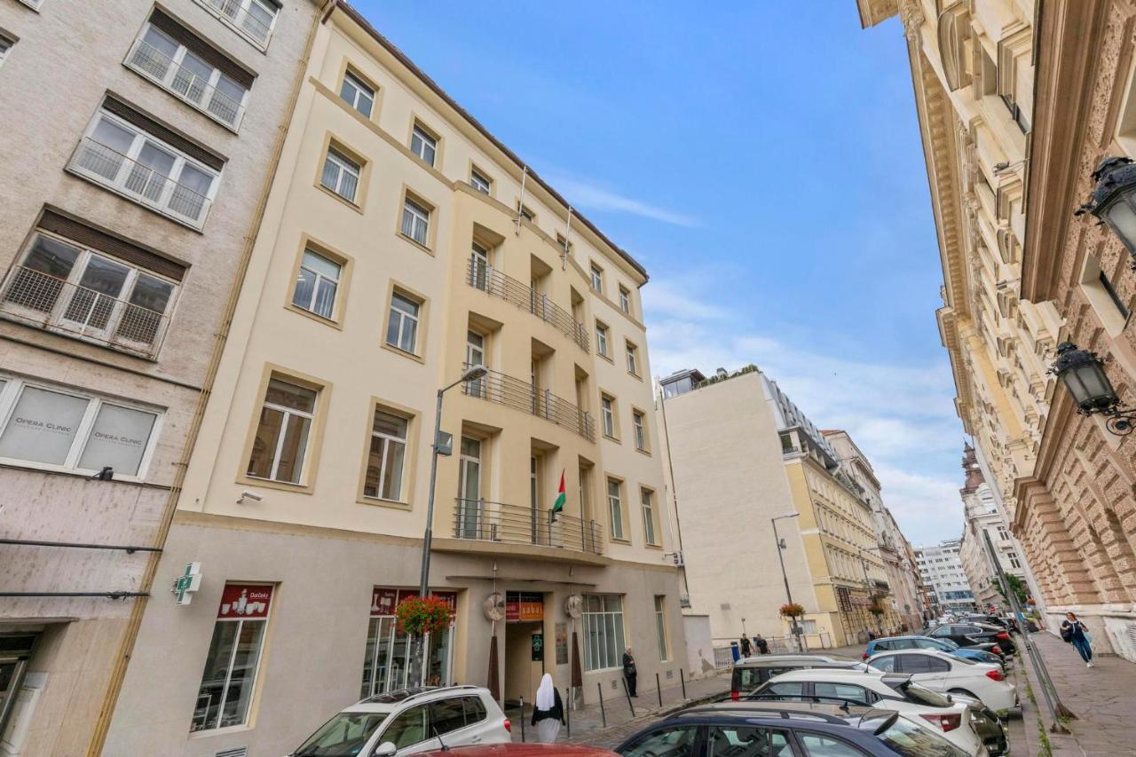 Family Hub In Centre Apartman Pozsony Kültér fotó